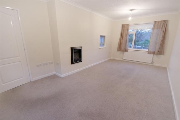 2 Bedroom House - Semi-Detached To Let - Photo 1