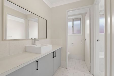 2/3 Peter Place, Bligh Park NSW 2756 - House For Rent | Domain - Photo 5
