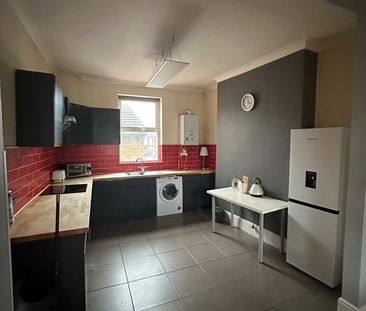 Room in a Shared Flat, Cinnamon Apartments, SW19 - Photo 6