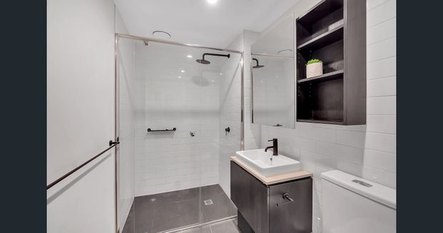 LARGE BALCONY | CONTEMPORARY APARTMENT - Photo 1