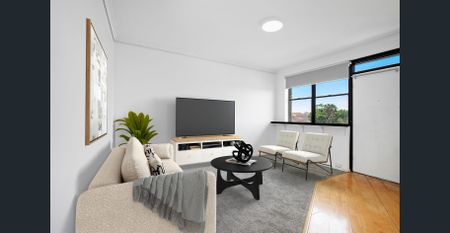 Sunny Drenched Apartment with Ocean and District views - Photo 2