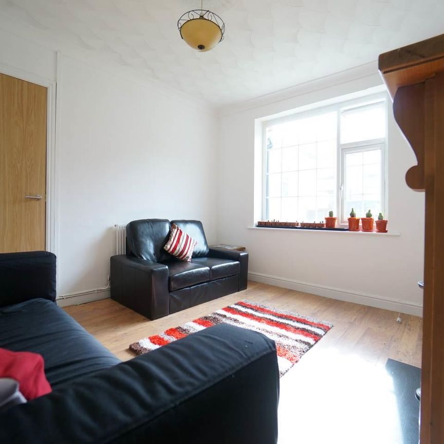 14 Ffordd Tegid - Photo 1