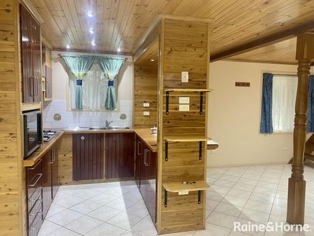 2 Bedroom Cottage in Tallong - Photo 3