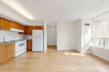 For Lease - 50 Disera Drive Unit# 317, Vaughan, Ontario - Photo 3