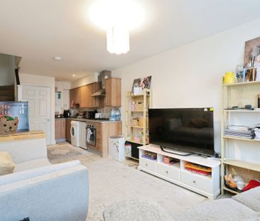 Loates Lane, Watford - Photo 2