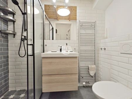 Nabízíme k pronájmu kompletně zrekonstruovanou bytovou jednotku 2+kk v Jihlavě, ulice Brněnská - Fotografie 5