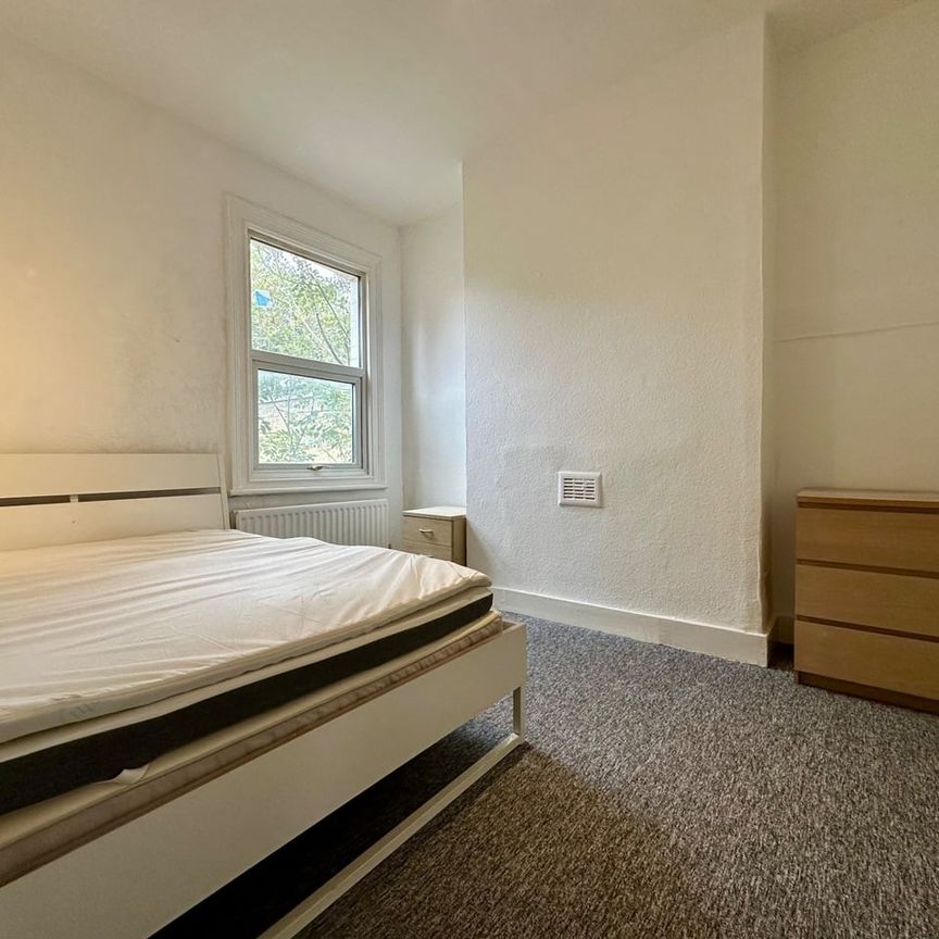 2 Bed Flat, Winchelsea Road, N17 - Photo 1