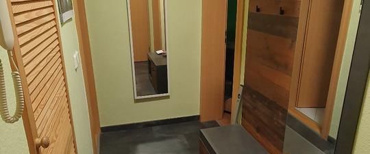 2-Raum-Wohnung // Dachgeschoss // Teilmöbliert - Foto 1