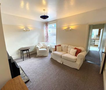 3 bedroom terraced house to rent - Photo 2