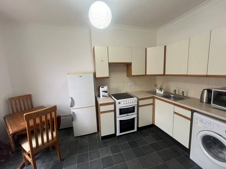 2 bedroom flat to rent - Photo 5