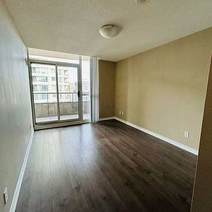 Yonge & Sheppard Beautiful 2Bdrm Open Concept All Utilities Included - Photo 2