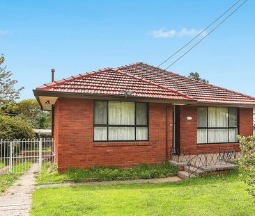 4 Thorne Avenue, Pendle Hill NSW 2145 - House For Rent | Domain - Photo 5