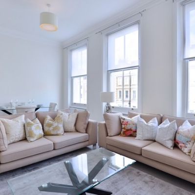 Two Bedroom Flat to rent in London - Photo 1