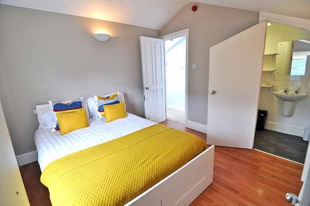 Room F, Loftus Road, Shepherds Bush, London, W12 - Photo 4