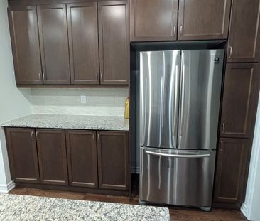 For Lease - 39 Boothill Drive, Brampton, Ontario - Photo 4