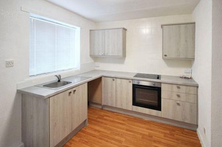 3 bed semi-detached to rent in SR7 - Photo 3