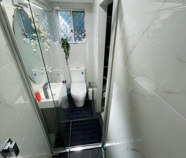 Four bedroom standalone brick villa - Photo 4