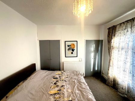 Room in a Shared House, Salford, M6 - Photo 2