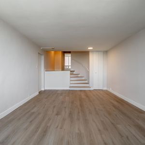 Sunny 1 Bedroom Apartment - Downtown Montreal - 2121 Tupper Street, Montréal - Photo 2