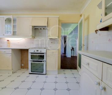 House share to rent - Photo 2