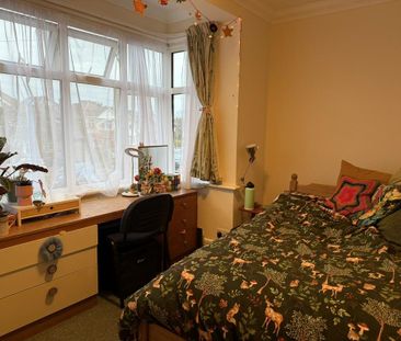 6 bedroom detached house to rent - Photo 6