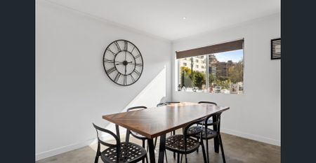 Stylish 2-Bedroom Oasis in Prime Location - A Hidden Gem - Photo 4