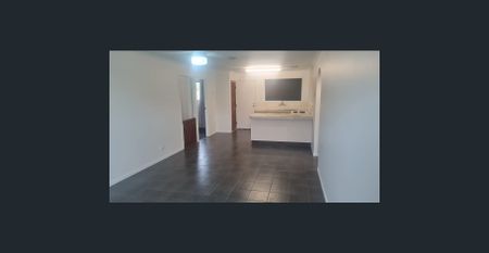 3 Bedroom unit - Photo 4