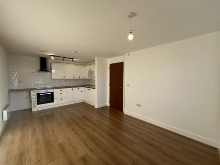 2 bedroom flat to rent - Photo 2