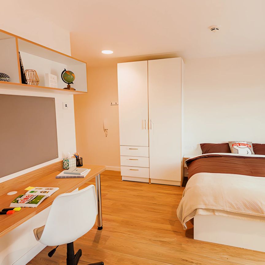 One Bedroom flat - Photo 1