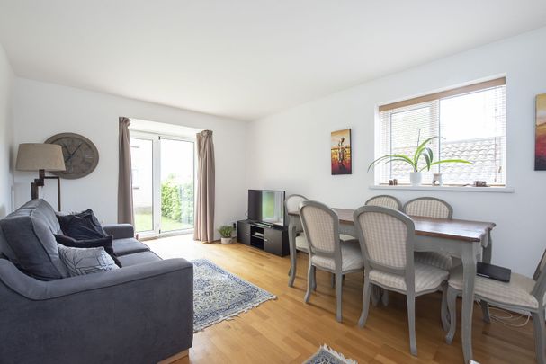 Available unfurnished from 22/12/2025 - Photo 1