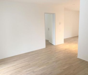 Modern 2.5 room apartment with balcony in a good location in St. Ga... - Photo 3