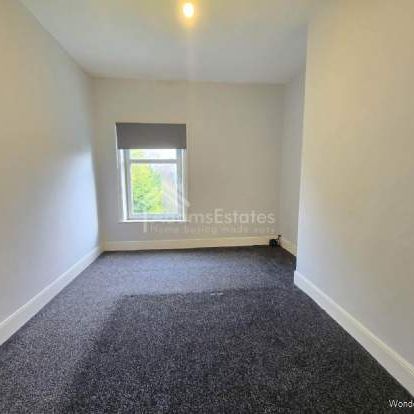 3 bedroom property to rent in Dewsbury - Photo 1