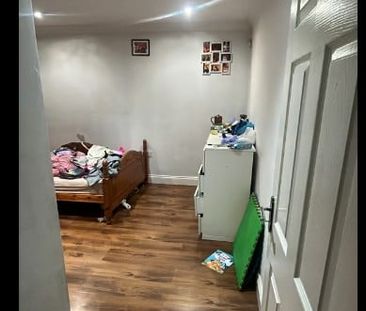Room in a Shared House, Ilford Lane, IG1 - Photo 1