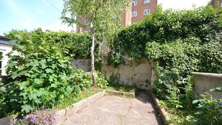 St. Martins Place, Brighton, BN2 - Photo 4