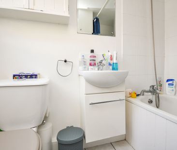 2 bedroom house to rent Yew Tree Road, Beckenham, BR3 - Photo 5