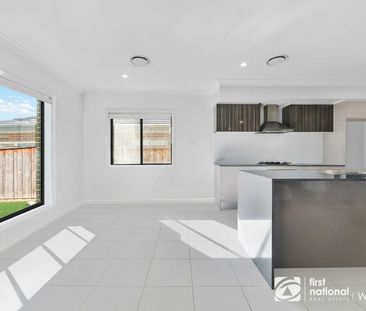 4 Bedroom Double Garage House - Close to Santa Sophia College, Park... - Photo 2