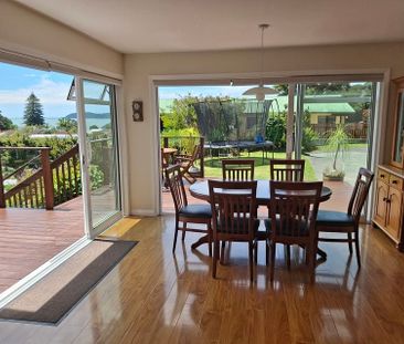 Sunny and spacious 3 bedroom home - Photo 4