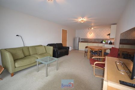 2 bedroom flat to rent - Photo 4