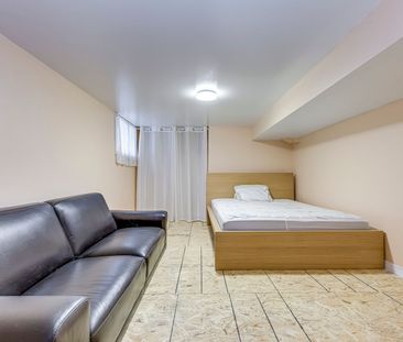 For Lease - 5188 Maple Street, Niagara Falls, Ontario - Photo 2