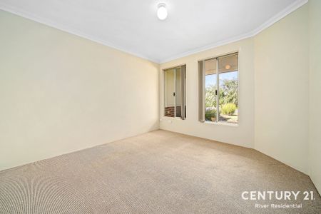 Spacious & Homely 4x2x2 in Quiet Area - Photo 4