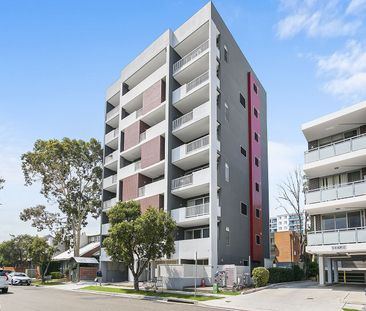 Modern & Luxurious with Privacy - Photo 2