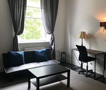 2 Bed Flat, St. Georges Square, SW1V - Photo 5