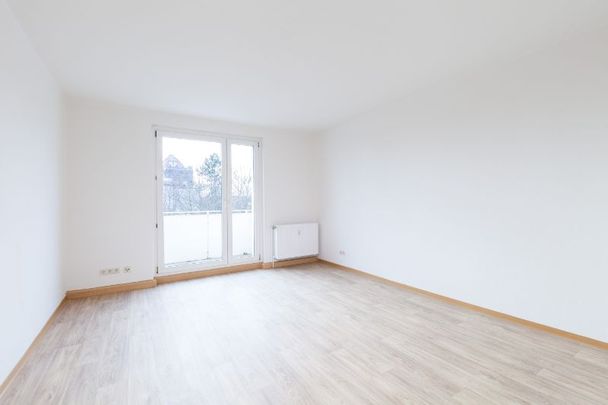 Wir sanieren nach Ihren Wünschen! 3-Raumwohnung mit Balkon in Merseburg Nord - Photo 1