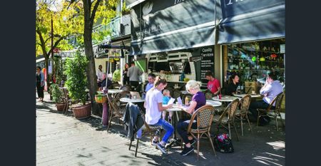 Lifestyle to Harbour Foreshore - Photo 5