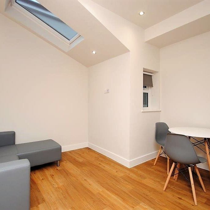 Room in a Shared Flat, Park Street, BS1 - Photo 1