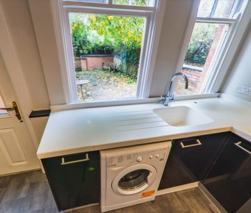 1 bedroom in a house share to rent - Photo 6