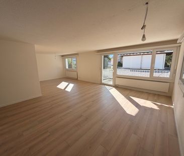 Helle 2.5-Zimmer-Wohnung mit Balkon in Au (SG) – sofort verfügbar - Photo 2