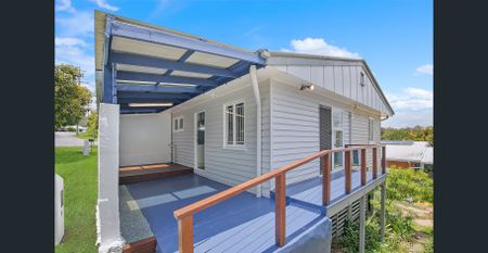 Beautifully Renovated, Modern 2-Bedroom Flat in the Heart of Mt Gravatt - $600 per week - Photo 4