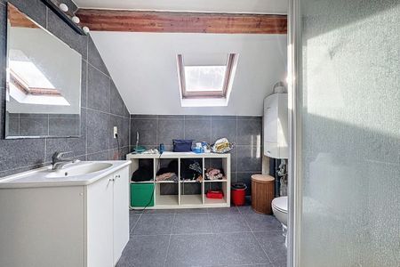 Appt meublé (+-40m²) 1ch en mezzanine / Quartier Européen. - Foto 4