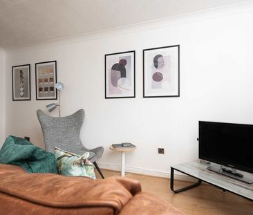 Saint Margarets Court - Photo 3